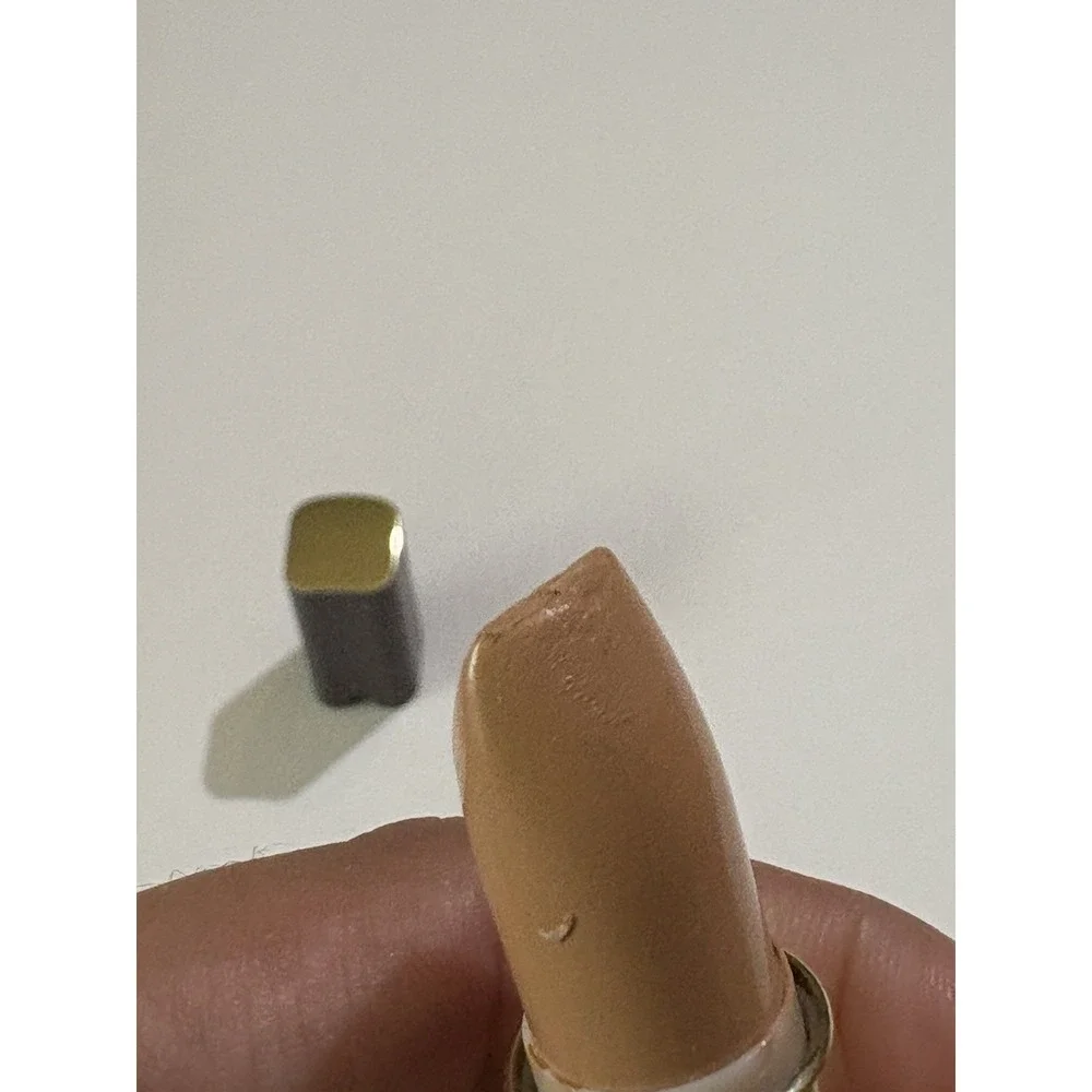 L'Oreal Mattique Conceal Cover Up (0.15oz | DEEP Vintage Rare *flawed Tip